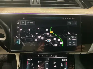 AUDI Q8 e-tron ADVANCED 55 QUATTRO ACC.AHK.KAMERA.NAV