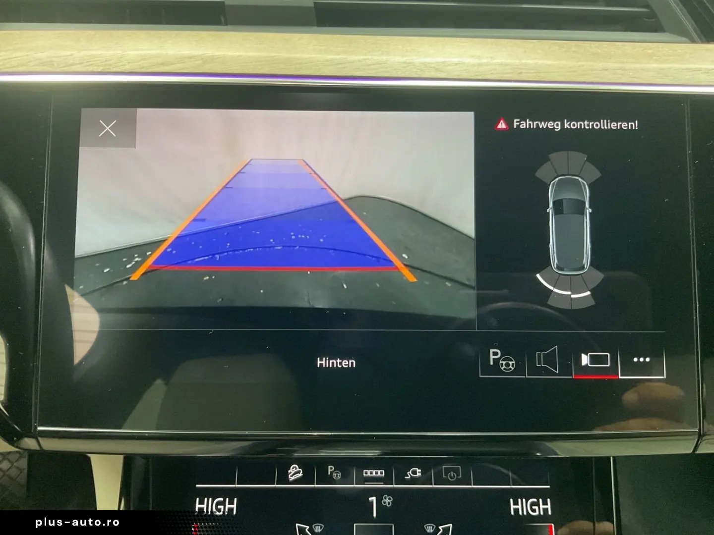 AUDI Q8 e-tron ADVANCED 55 QUATTRO ACC.AHK.KAMERA.NAV