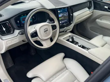 VOLVO XC60 B5 D Ultimate Dark AWD 360  AHK HUD LUFT