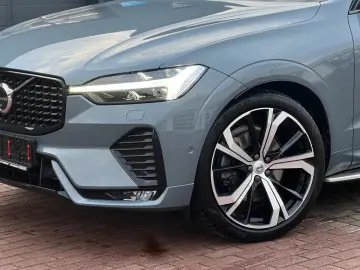 VOLVO XC60 B5 D Ultimate Dark AWD 360  AHK HUD LUFT