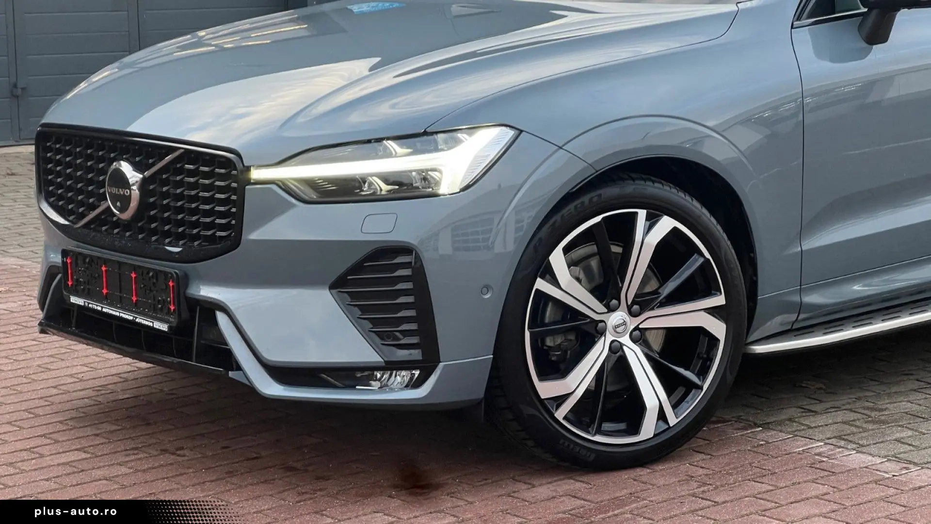 VOLVO XC60 B5 D Ultimate Dark AWD 360  AHK HUD LUFT