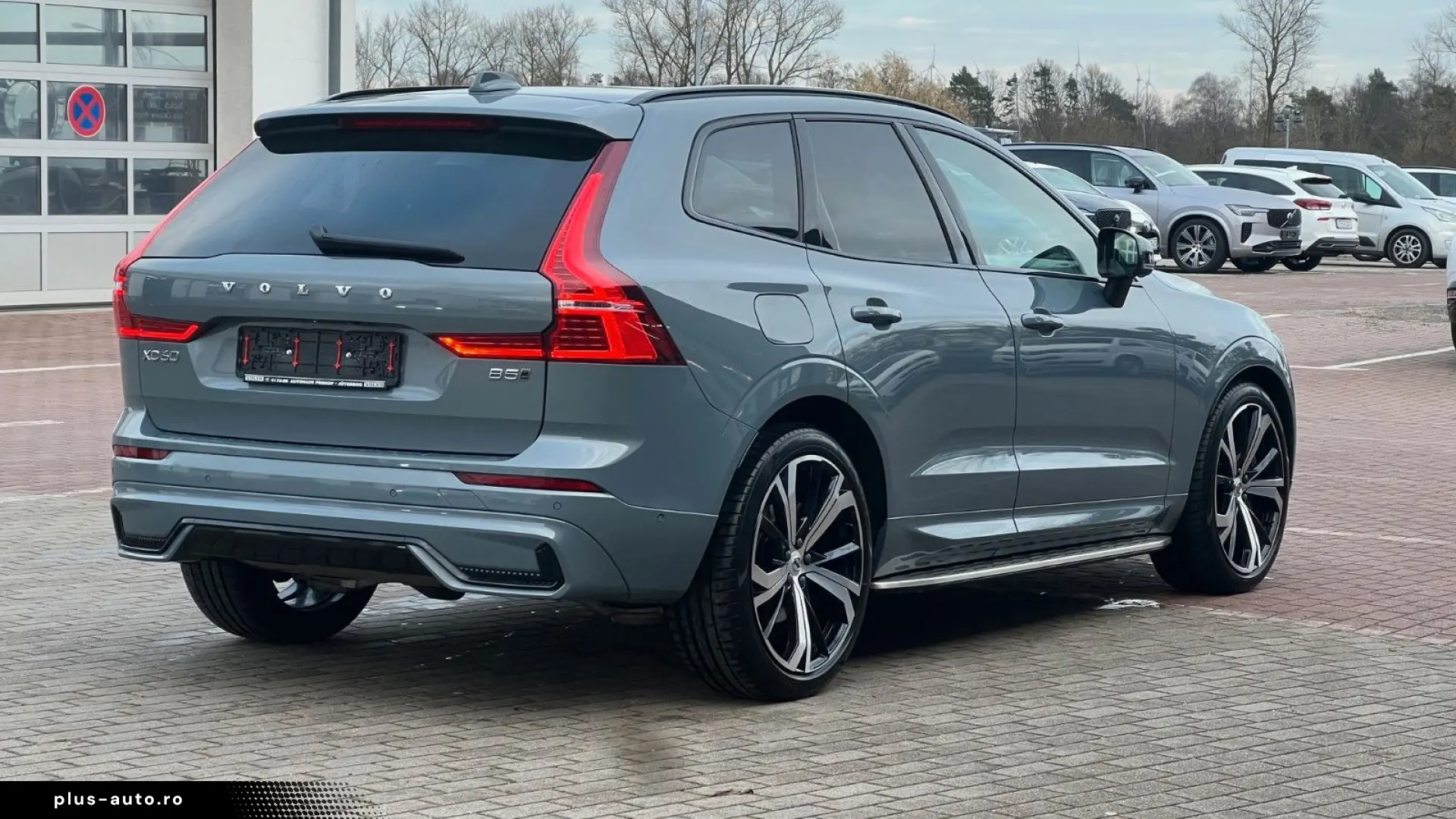 VOLVO XC60 B5 D Ultimate Dark AWD 360  AHK HUD LUFT