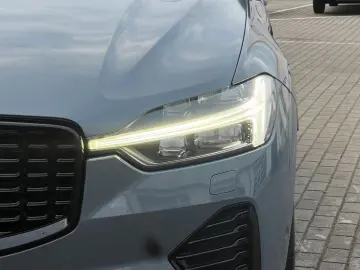 VOLVO XC60 B5 D Ultimate Dark AWD 360  AHK HUD LUFT