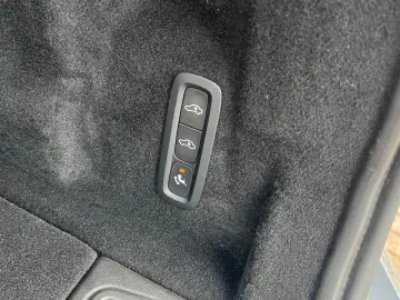 VOLVO XC60 B5 D Ultimate Dark AWD 360  AHK HUD LUFT