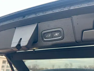 VOLVO XC60 B5 D Ultimate Dark AWD 360  AHK HUD LUFT