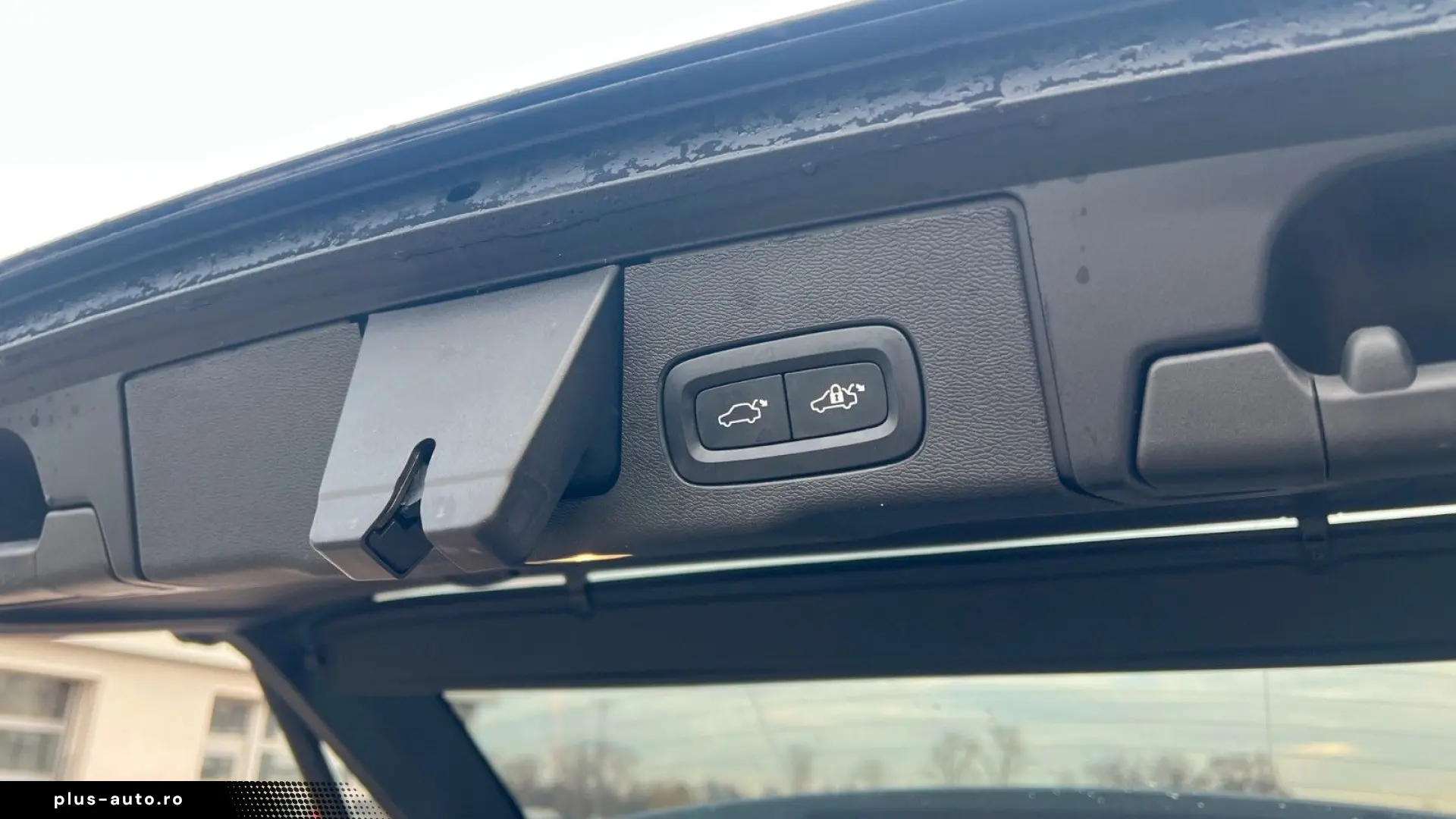 VOLVO XC60 B5 D Ultimate Dark AWD 360  AHK HUD LUFT