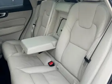 VOLVO XC60 B5 D Ultimate Dark AWD 360  AHK HUD LUFT