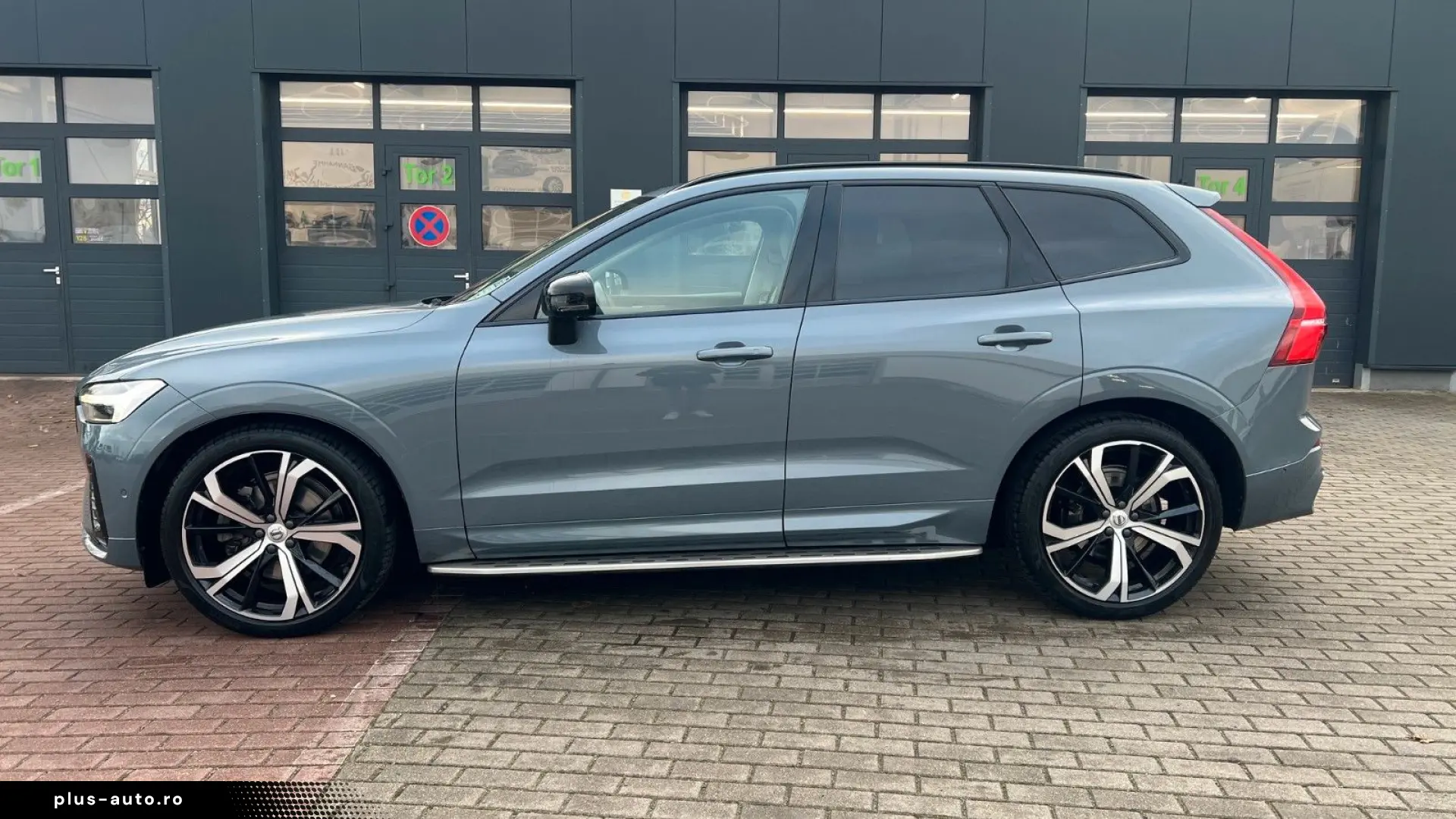 VOLVO XC60 B5 D Ultimate Dark AWD 360  AHK HUD LUFT
