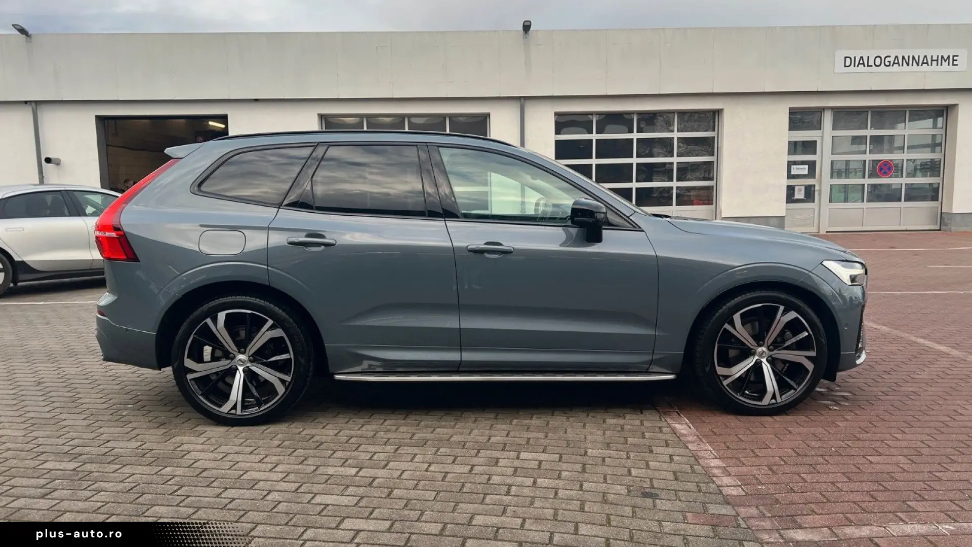 VOLVO XC60 B5 D Ultimate Dark AWD 360  AHK HUD LUFT