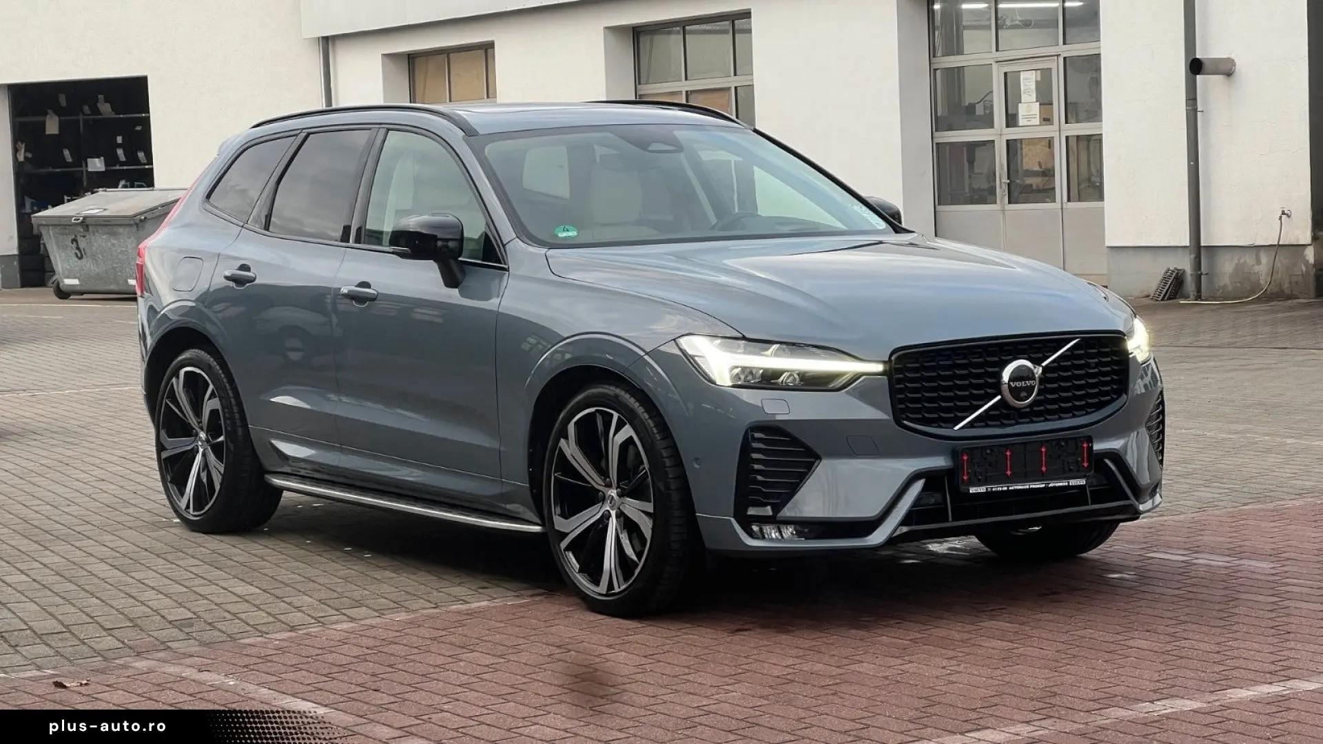 VOLVO XC60 B5 D Ultimate Dark AWD 360  AHK HUD LUFT