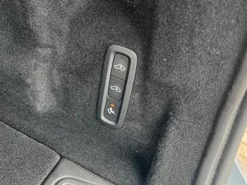 VOLVO XC60 B5 D Ultimate Dark AWD 360  AHK HUD LUFT