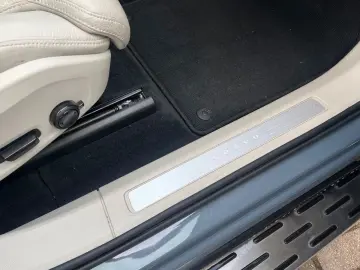 VOLVO XC60 B5 D Ultimate Dark AWD 360  AHK HUD LUFT