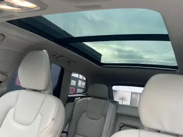 VOLVO XC60 B5 D Ultimate Dark AWD 360  AHK HUD LUFT