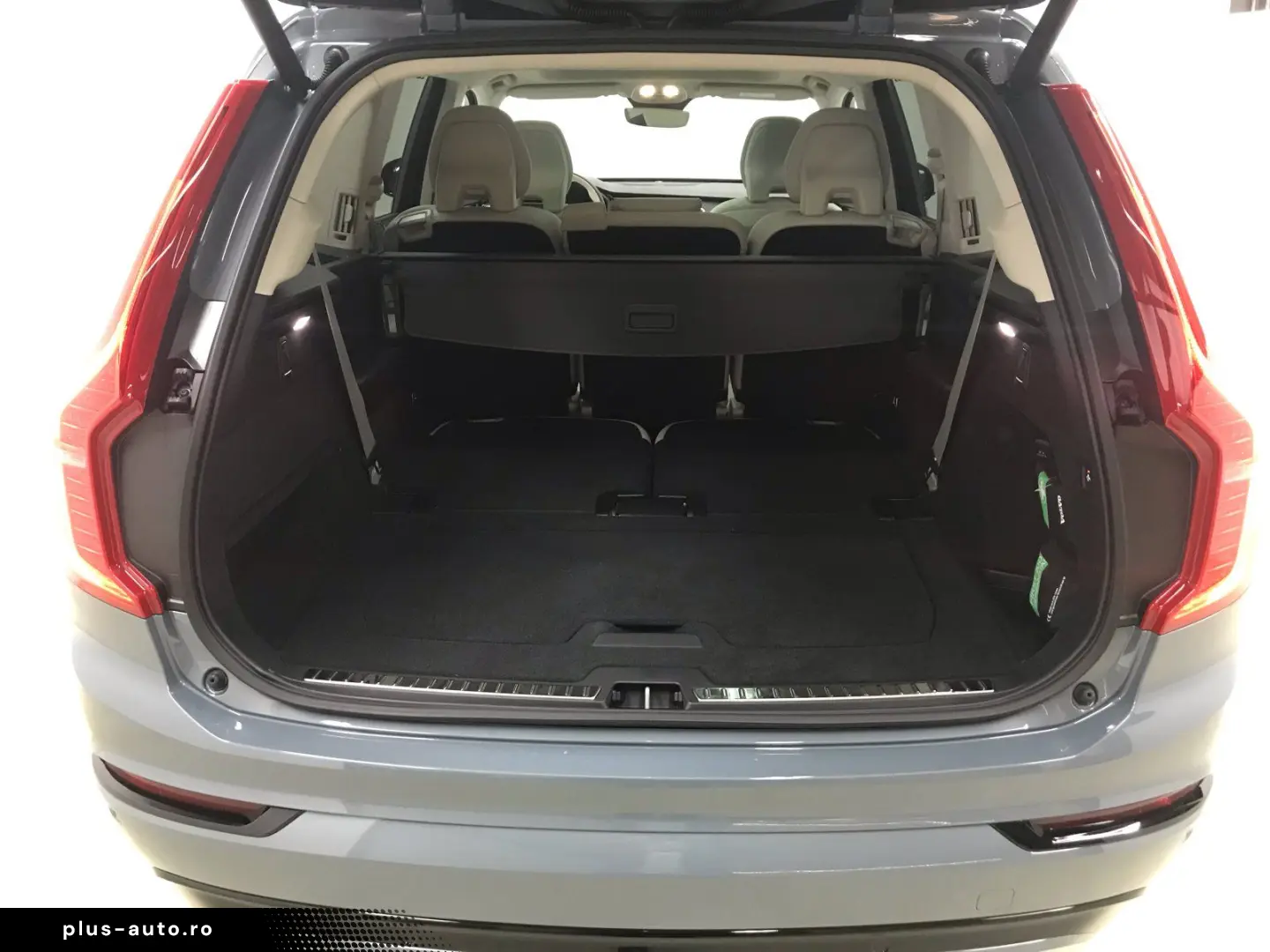 VOLVO XC90 T8 Recharge AWD Ultimate Dark 20  AHK 360