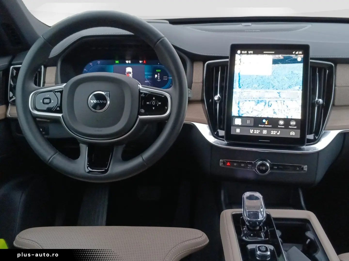 VOLVO XC90 T8 AWD Plus Facelift HUD Pano S.Belüftung