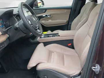 VOLVO XC90 T8 AWD Plus Facelift HUD Pano S.Belüftung