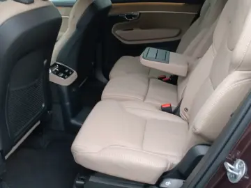 VOLVO XC90 T8 AWD Plus Facelift HUD Pano S.Belüftung