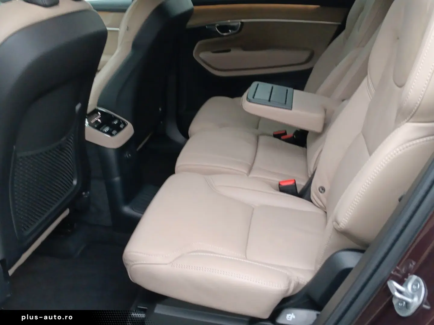 VOLVO XC90 T8 AWD Plus Facelift HUD Pano S.Belüftung