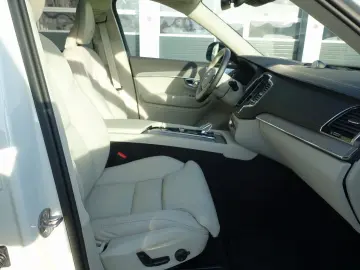 VOLVO XC90 Ultra Dark T8 AWD Plug-in 360 Cam AHK Massa