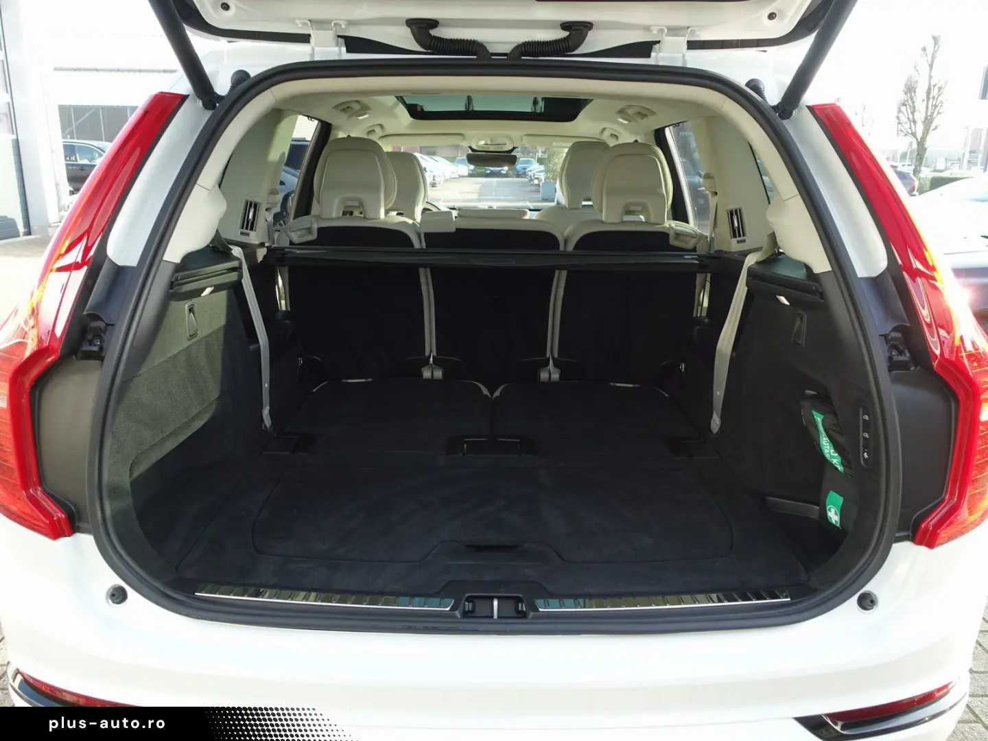 VOLVO XC90 Ultra Dark T8 AWD Plug-in 360 Cam AHK Massa