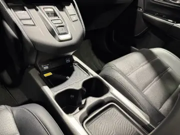 HONDA CR-V HYBRID 2.0 4WD Executive PANO 1. Hand