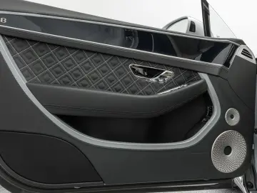 BENTLEY Continental GT Mulliner V8   MY24   BESPOKE
