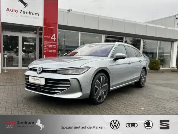 VW Passat Variant 2.0 TDI 4Mot. VOLL !! 4000 Km !!