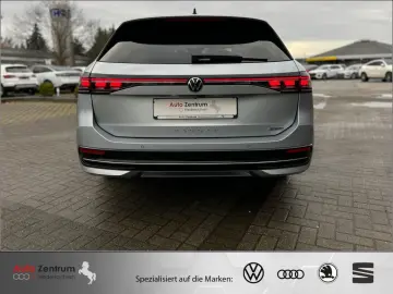 VW Passat Variant 2.0 TDI 4Mot. VOLL !! 4000 Km !!