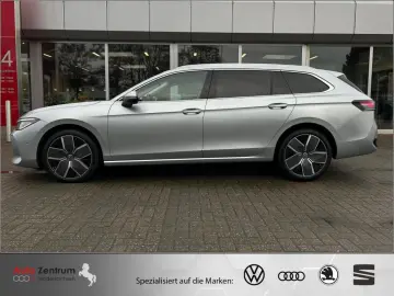 VW Passat Variant 2.0 TDI 4Mot. VOLL !! 4000 Km !!