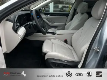 VW Passat Variant 2.0 TDI 4Mot. VOLL !! 4000 Km !!