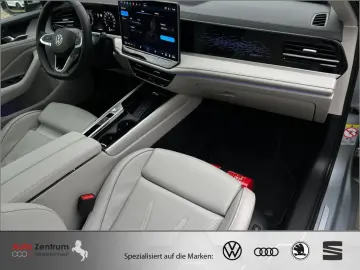 VW Passat Variant 2.0 TDI 4Mot. VOLL !! 4000 Km !!