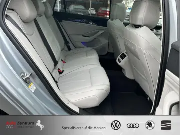 VW Passat Variant 2.0 TDI 4Mot. VOLL !! 4000 Km !!