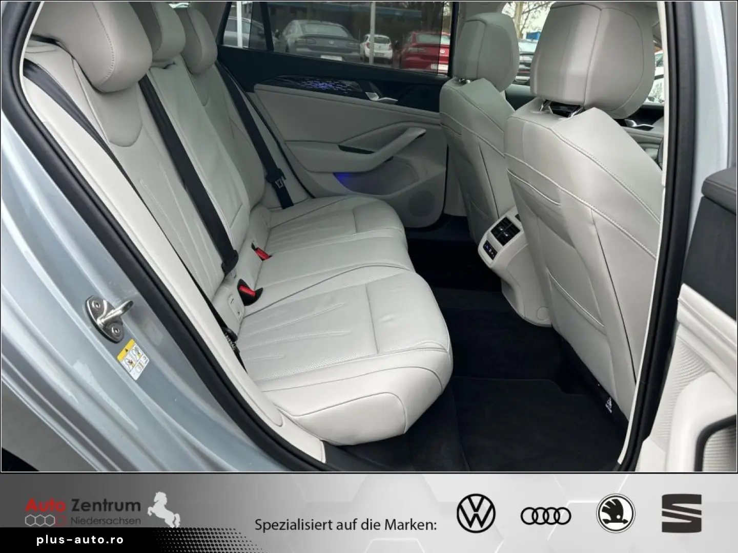 VW Passat Variant 2.0 TDI 4Mot. VOLL !! 4000 Km !!