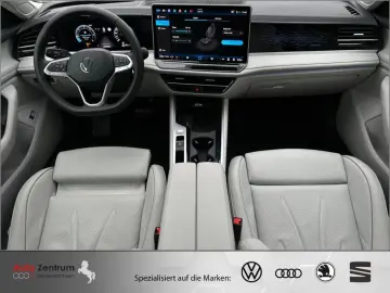 VW Passat Variant 2.0 TDI 4Mot. VOLL !! 4000 Km !!