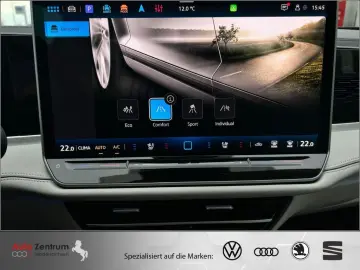 VW Passat Variant 2.0 TDI 4Mot. VOLL !! 4000 Km !!