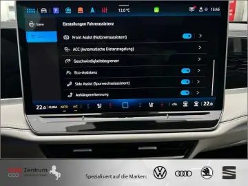 VW Passat Variant 2.0 TDI 4Mot. VOLL !! 4000 Km !!