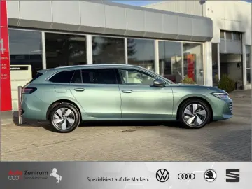 VW Passat 2.0 TDI Elegance 4M AHK PANO StandHz VOLL