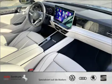 VW Passat 2.0 TDI Elegance 4M AHK PANO StandHz VOLL