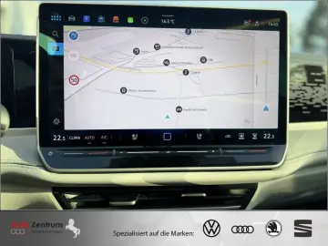 VW Passat 2.0 TDI Elegance 4M AHK PANO StandHz VOLL