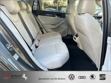 VW Passat Variant 2.0 TDI 4M Elegance VOLL !!