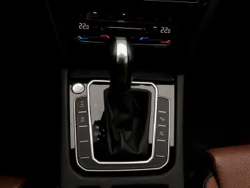 VW Passat Variant 2.0 TDI 4M NAPPA 360  DCC HuD AHK