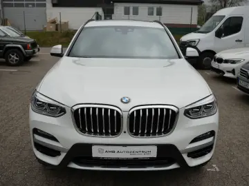 BMW X3 30e X Line xDrive LED AHK PANO NAV HEADUP