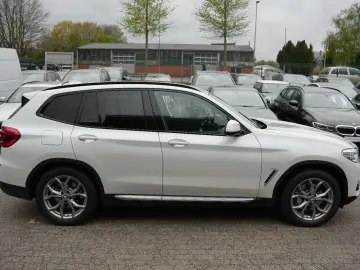 BMW X3 30e X Line xDrive LED AHK PANO NAV HEADUP