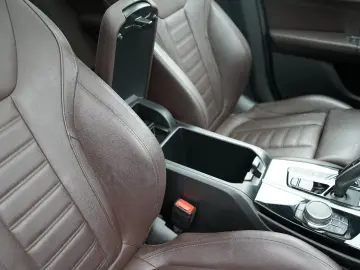 BMW X3 30e X Line xDrive LED AHK PANO NAV HEADUP