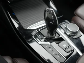 BMW X3 30e X Line xDrive LED AHK PANO NAV HEADUP