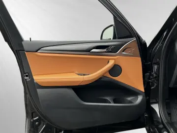 BMW X3 xDrive20i M Sportpaket 19 LMR HiFi ParkingAss