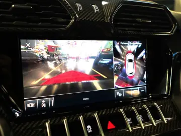 LAMBORGHINI Urus P.CAPSULE AKRAPOVIC CARBON