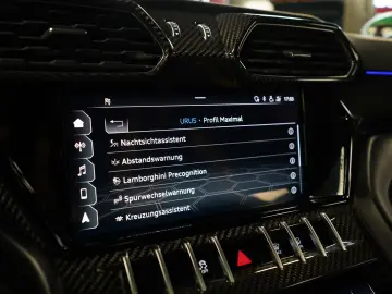 LAMBORGHINI Urus P.CAPSULE AKRAPOVIC CARBON