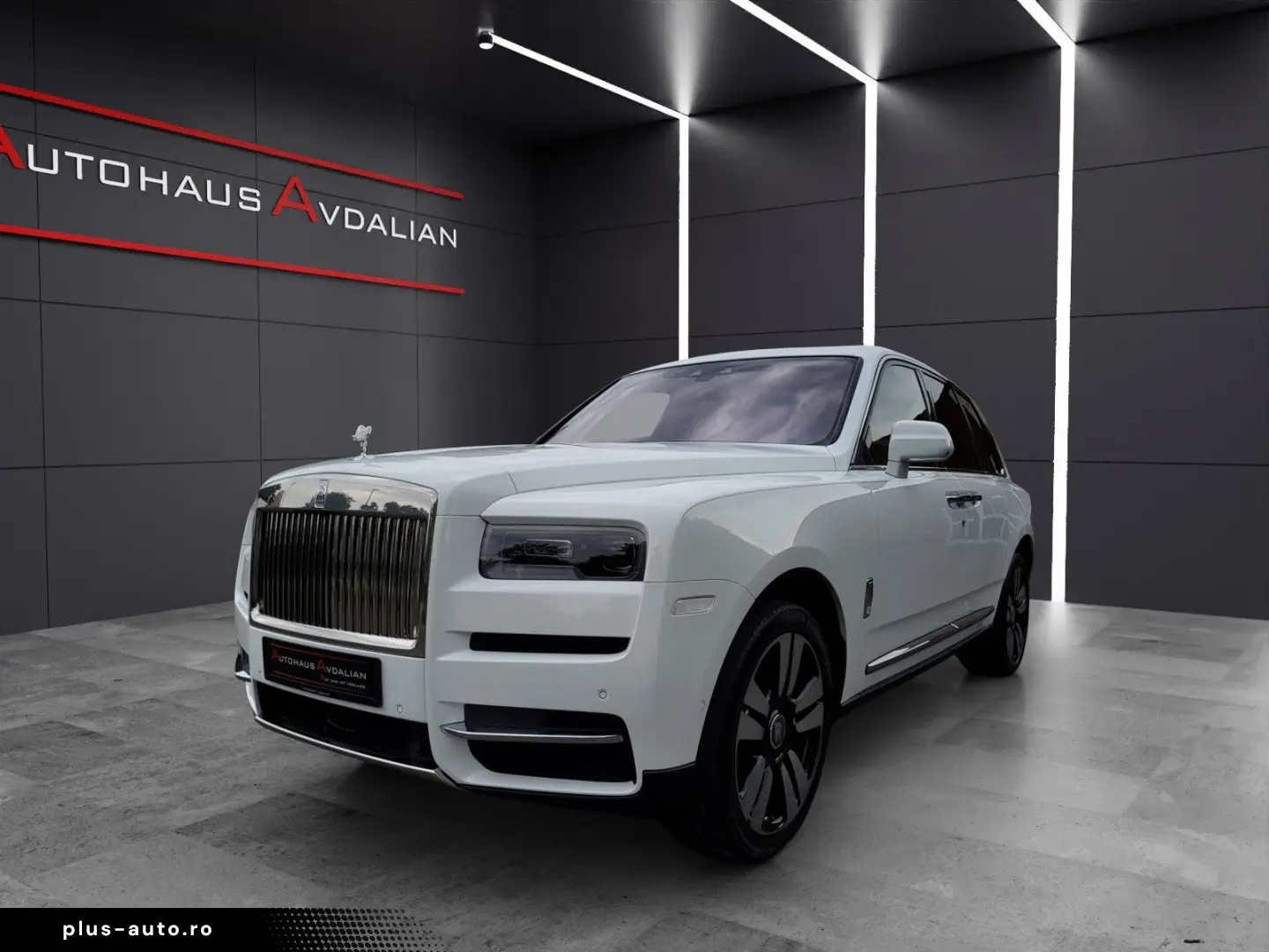 ROLLS ROYCE Cullinan BESPOKE-AUDIO STARLIGHT NIGHT-VISION TV