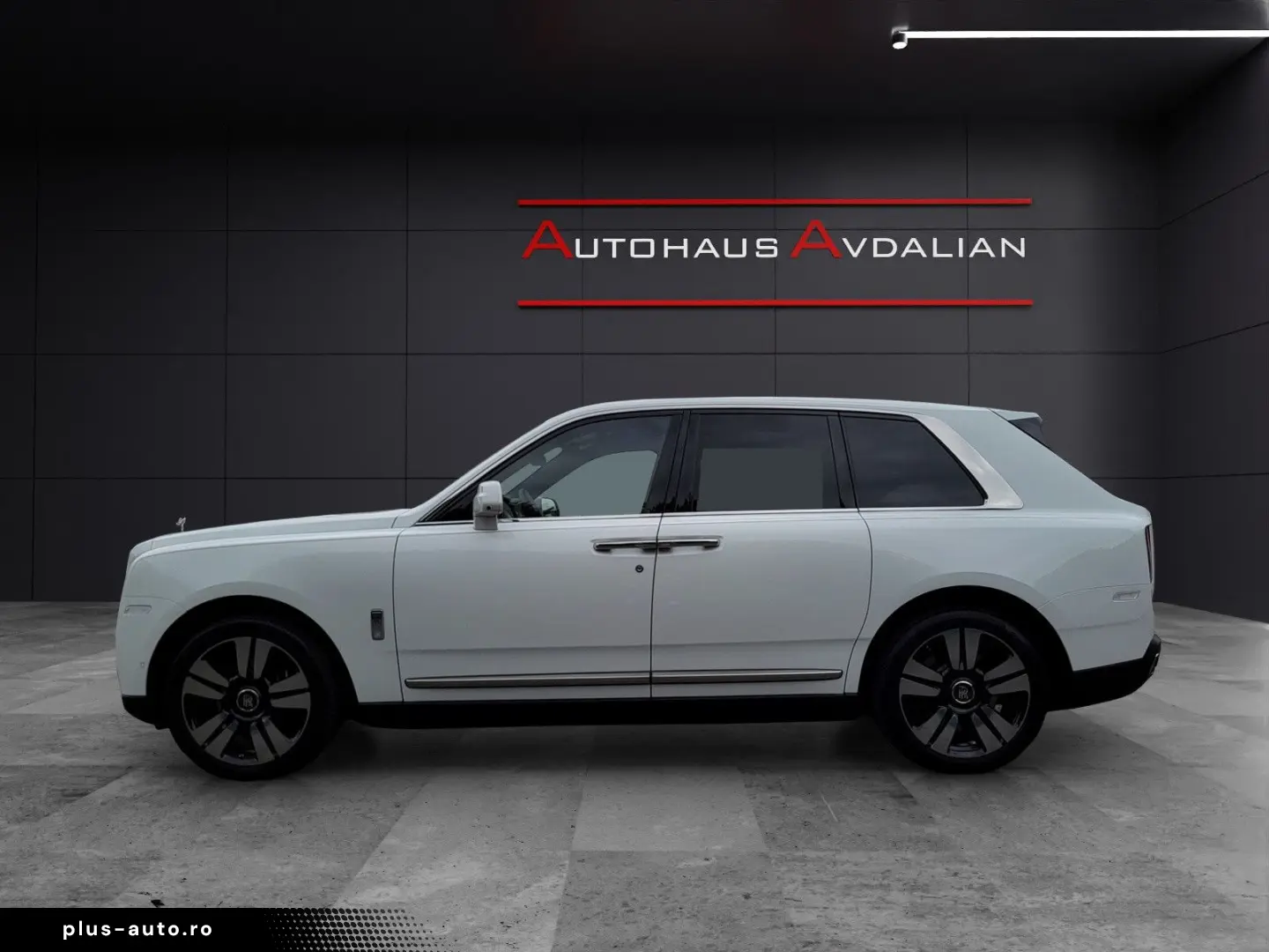 ROLLS ROYCE Cullinan BESPOKE-AUDIO STARLIGHT NIGHT-VISION TV